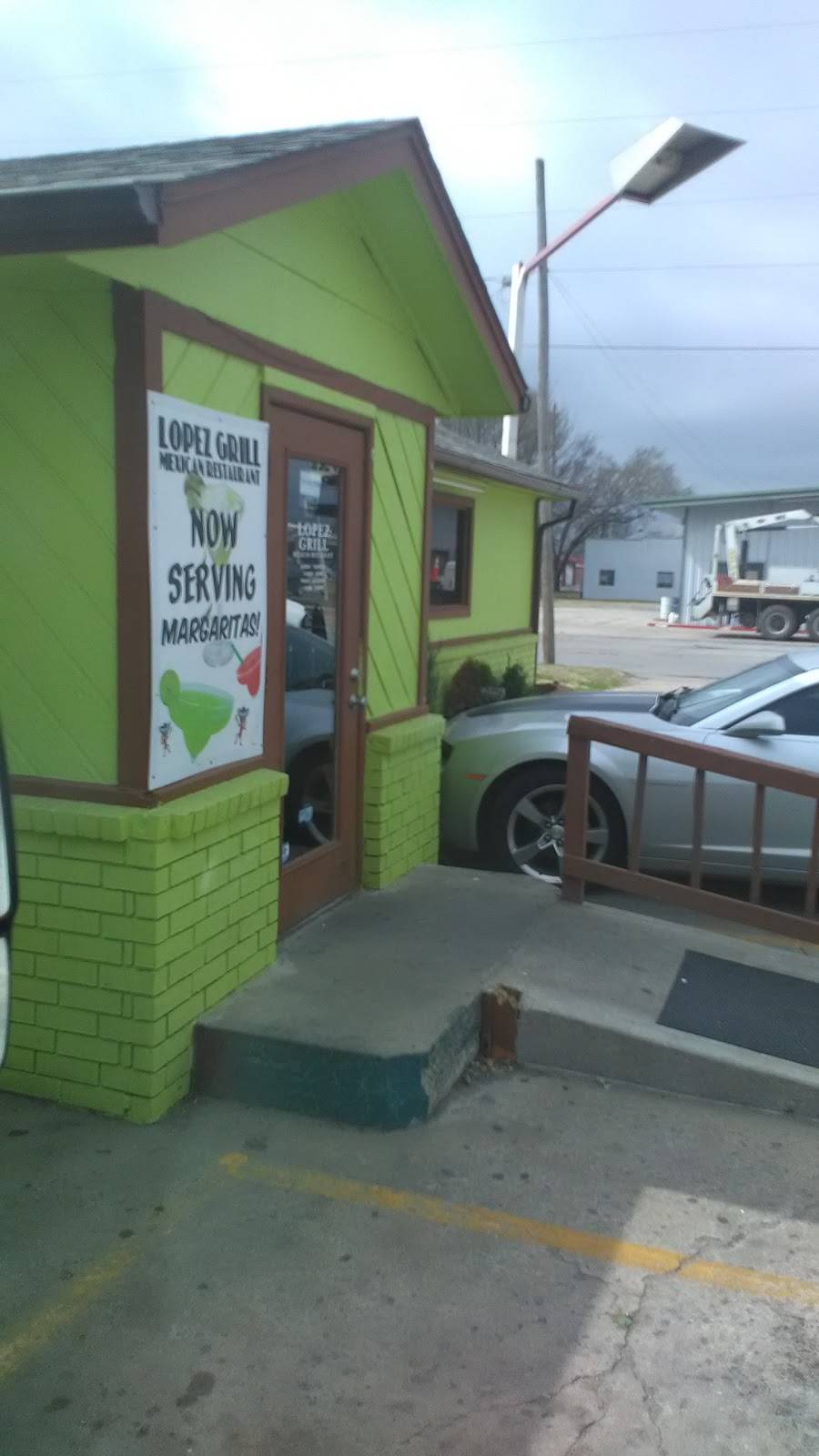 Lopez Grill Mexican Restaurant | restaurant | west 74467, 621 W Cherokee St, Wagoner, OK 74467, USA | 9184856666 OR +1 918-485-6666