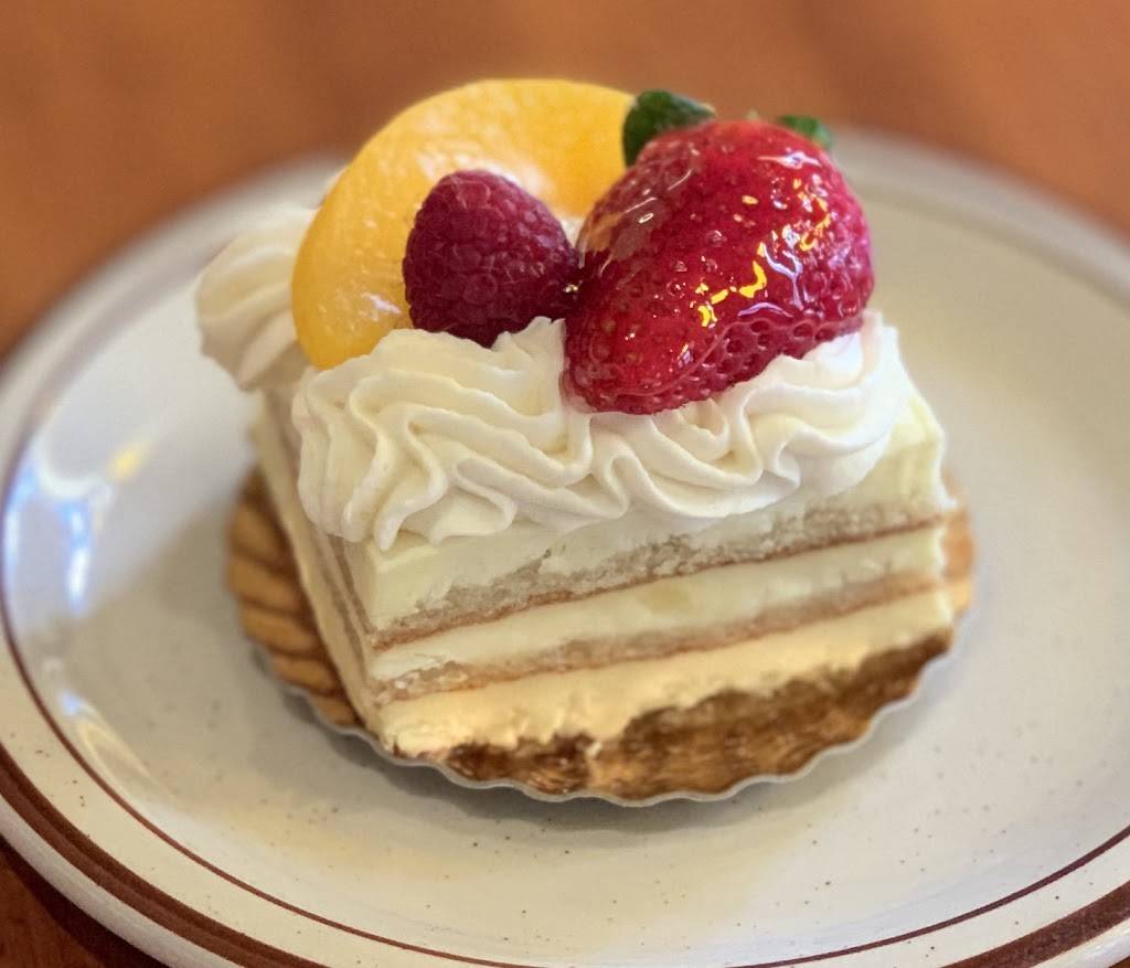 Caffé Mezza Luna | cafe | 240 Capistrano Rd, Half Moon Bay, CA 94019, USA | 6505600137 OR +1 650-560-0137