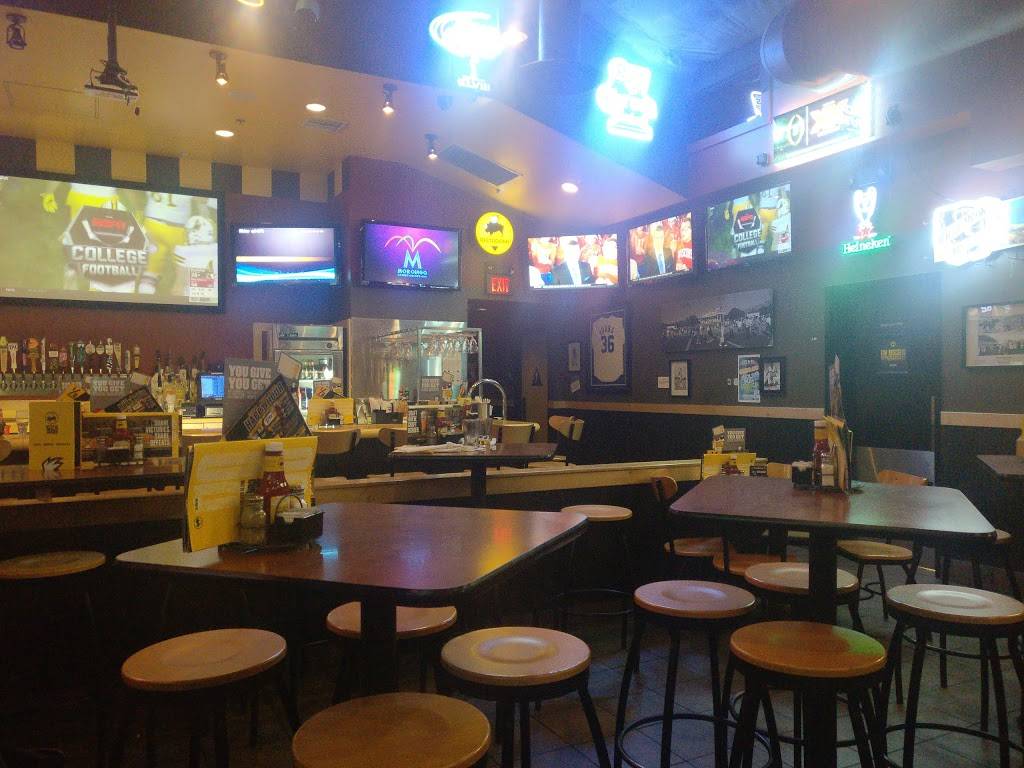 Buffalo Wild Wings | restaurant | 1000 S Fair Oaks Ave, Pasadena, CA 91105, USA | 6269936400 OR +1 626-993-6400