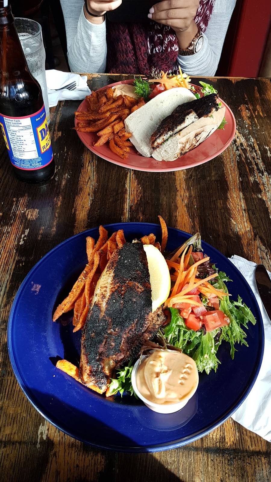 Hot Belly Mamas | restaurant | 378 George St N, Peterborough, ON K9H 3R2, Canada | 7057453544 OR +1 705-745-3544