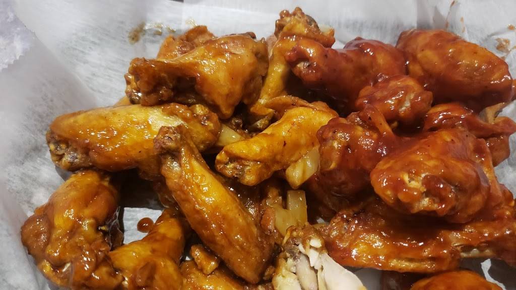 The Wing Spot | restaurant | 49 Beach St, Westerly, RI 02891, USA | 4016853124 OR +1 401-685-3124