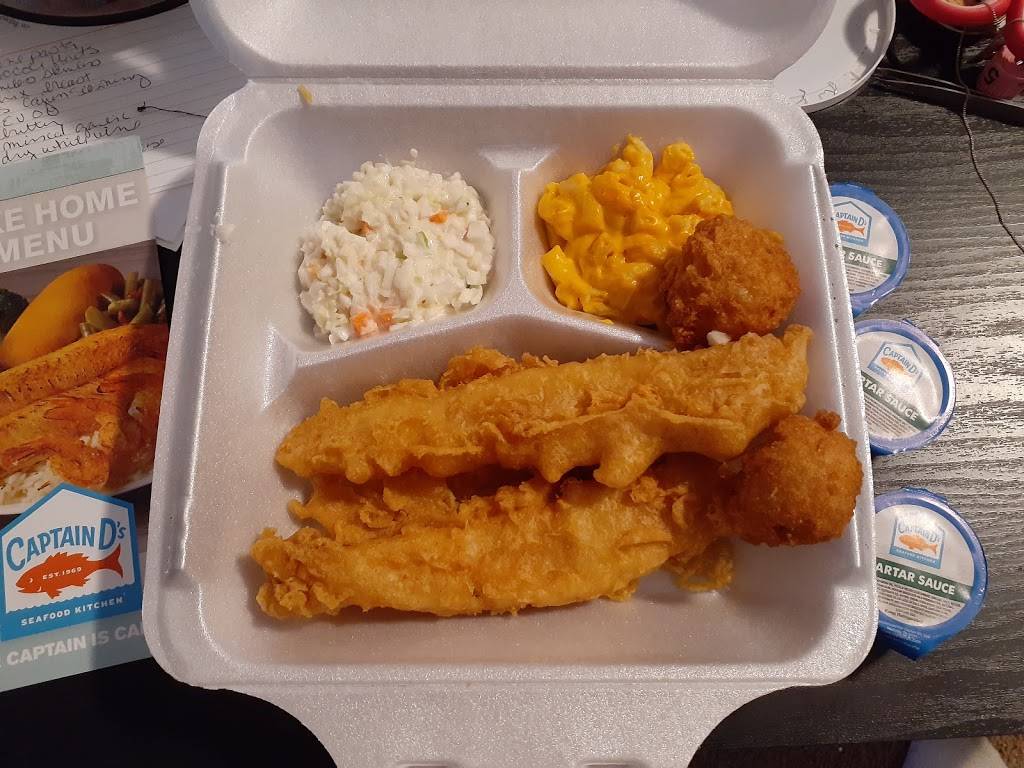 Captain Ds | restaurant | 35134 Groesbeck Hwy, Clinton Twp, MI 48038, USA | 5865808222 OR +1 586-580-8222
