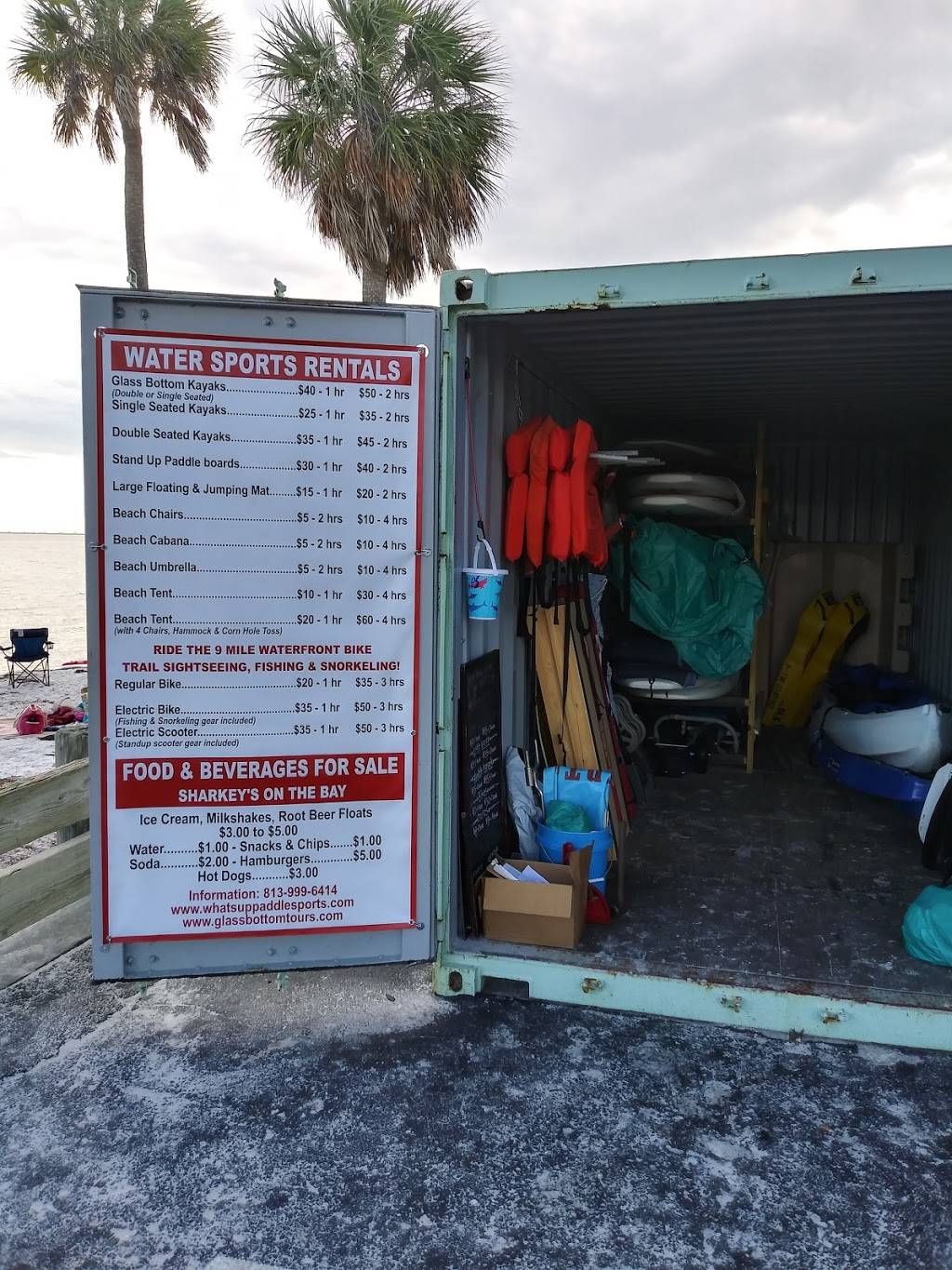 Sharkeys On The Bay Cafe | restaurant | 7740 W Courtney Campbell Causeway, Tampa, FL 33607, USA | 8139996414 OR +1 813-999-6414