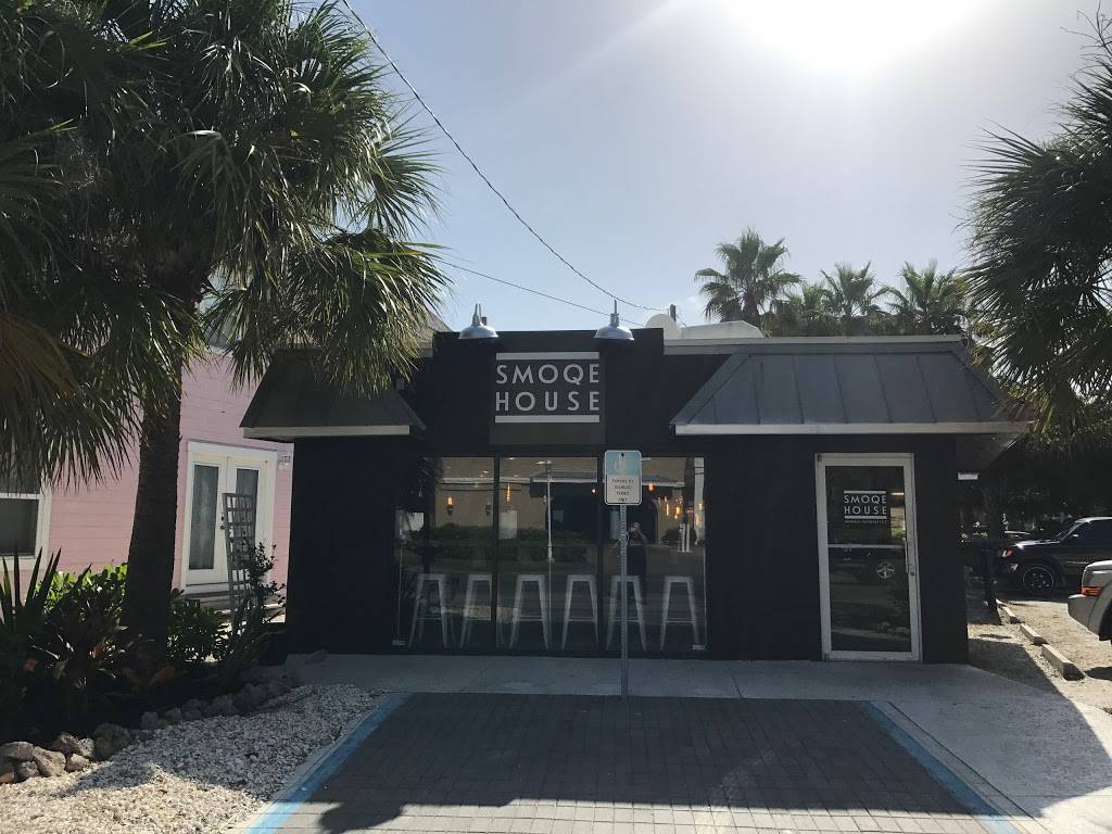 Smoqehouse | restaurant | 1701 Gulf Dr N, Bradenton Beach, FL 34217, USA | 9412425340 OR +1 941-242-5340
