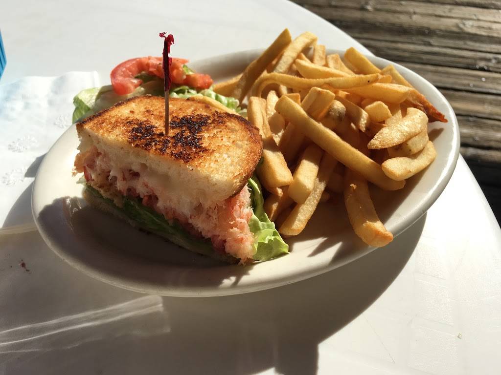 Pollys on the Pier | restaurant | 160 International Boardwalk, Redondo Beach, CA 90277, USA | 3103183736 OR +1 310-318-3736