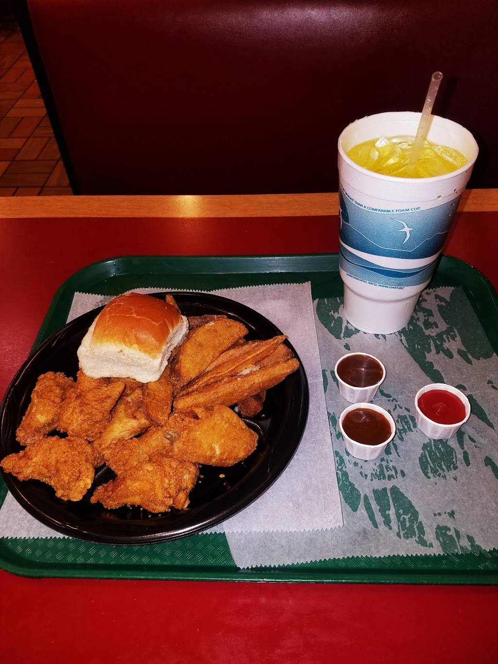 Mountain Fried Chicken | restaurant | 5954 University Pkwy, Winston-Salem, NC 27105, USA | 3367671676 OR +1 336-767-1676