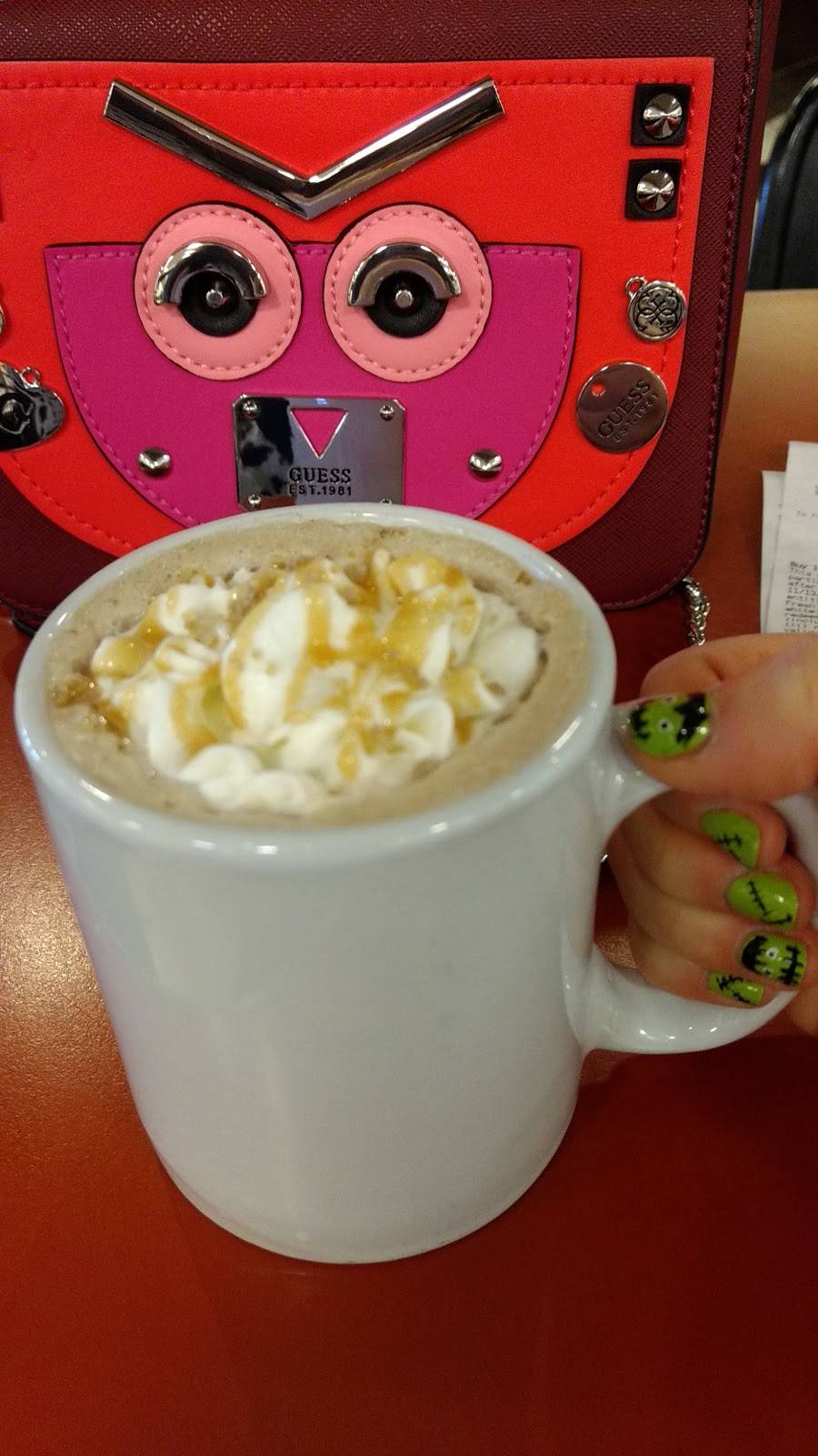 Starbucks | cafe | 2005 Lynnhaven Pkwy, Virginia Beach, VA 23456, USA | 7574716598 OR +1 757-471-6598