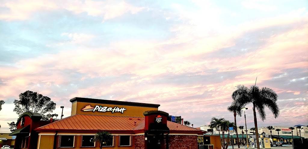 Pizza Hut | meal delivery | 6170 S Congress Ave, Lantana, FL 33462, USA | 5619676733 OR +1 561-967-6733