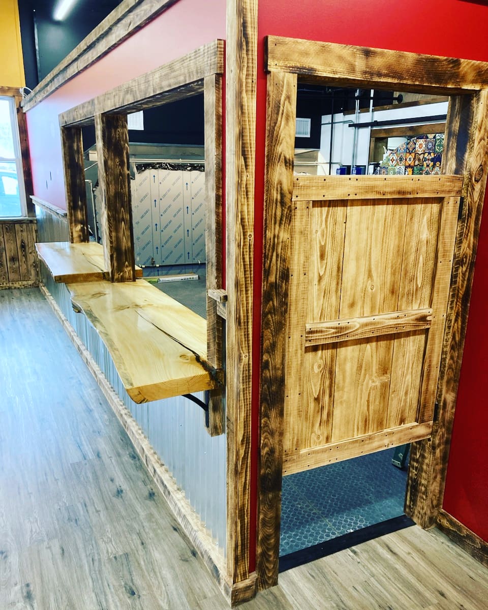 Caja Madera | restaurant | 154 VT-15, Hardwick, VT 05843, USA | 6077656576 OR +1 607-765-6576