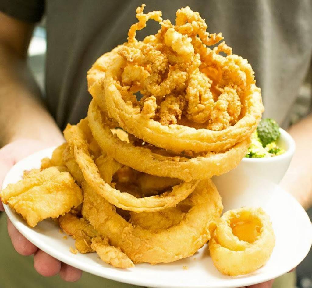 Bostons Fish House | restaurant | 1414 S Atlantic Ave, New Smyrna Beach, FL 32169, USA | 3864240757 OR +1 386-424-0757