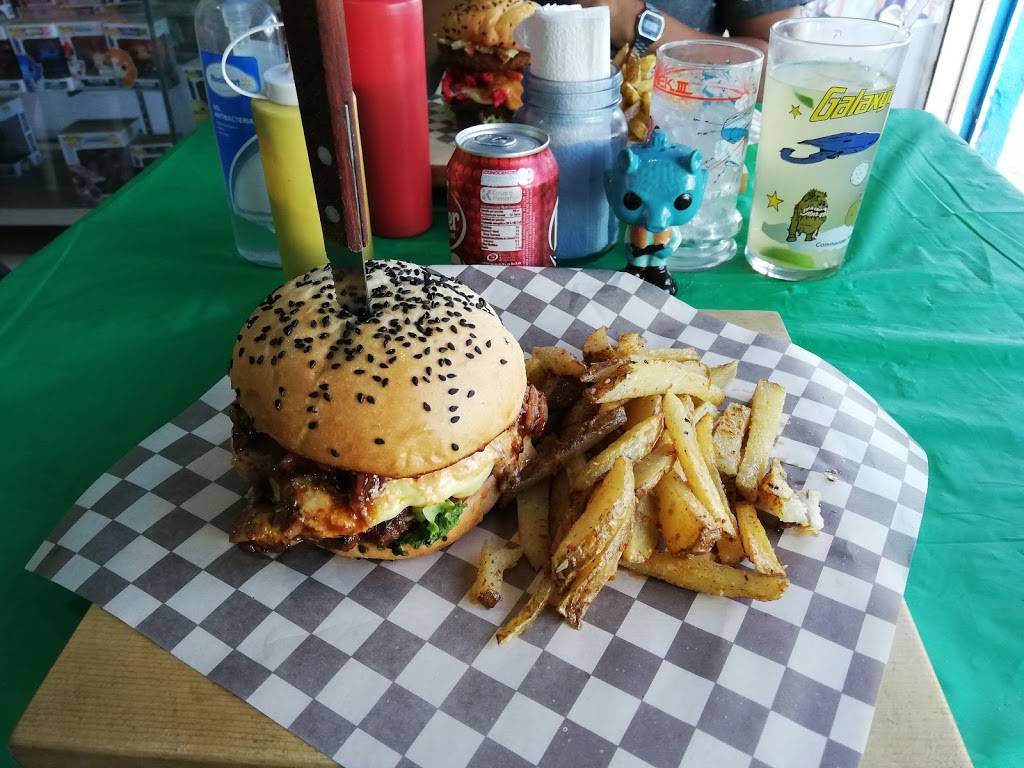 Hamburgeeks | restaurant | Carlos Pacheco 2, 22830 Ensenada, Baja California, Mexico | 016462682126 OR +52 646 268 2126