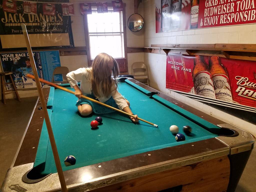 B Bs Place | restaurant | 125 Markham Rd, Gretna, VA 24557, USA | 4346563176 OR +1 434-656-3176