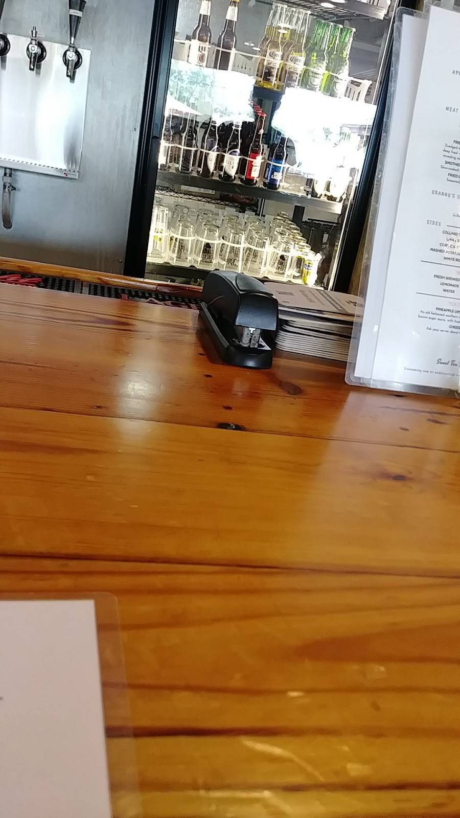 Gillies Seafood | restaurant | 805 Folly Rd, Charleston, SC 29412, USA | 8432978615 OR +1 843-297-8615