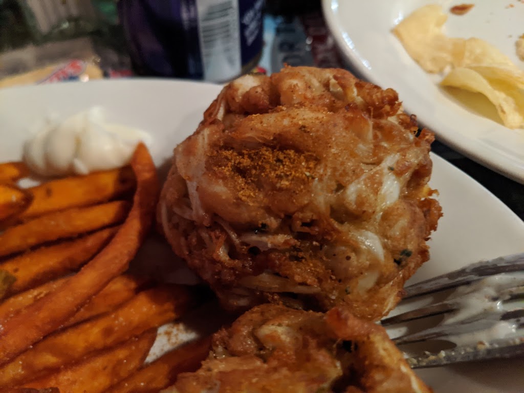 Dudas Tavern | restaurant | 1600 Thames St, Baltimore, MD 21231, USA | 4102769719 OR +1 410-276-9719