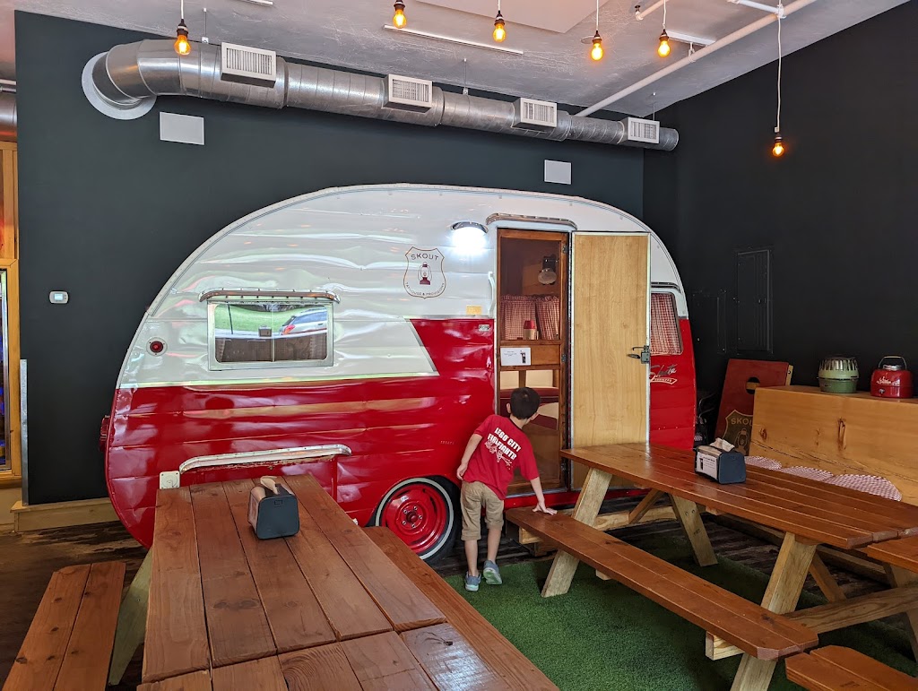 Skout Taphouse & Provisions | restaurant | 21 Winburn Way, Ashland, OR 97520, USA | 5414820119 OR +1 541-482-0119