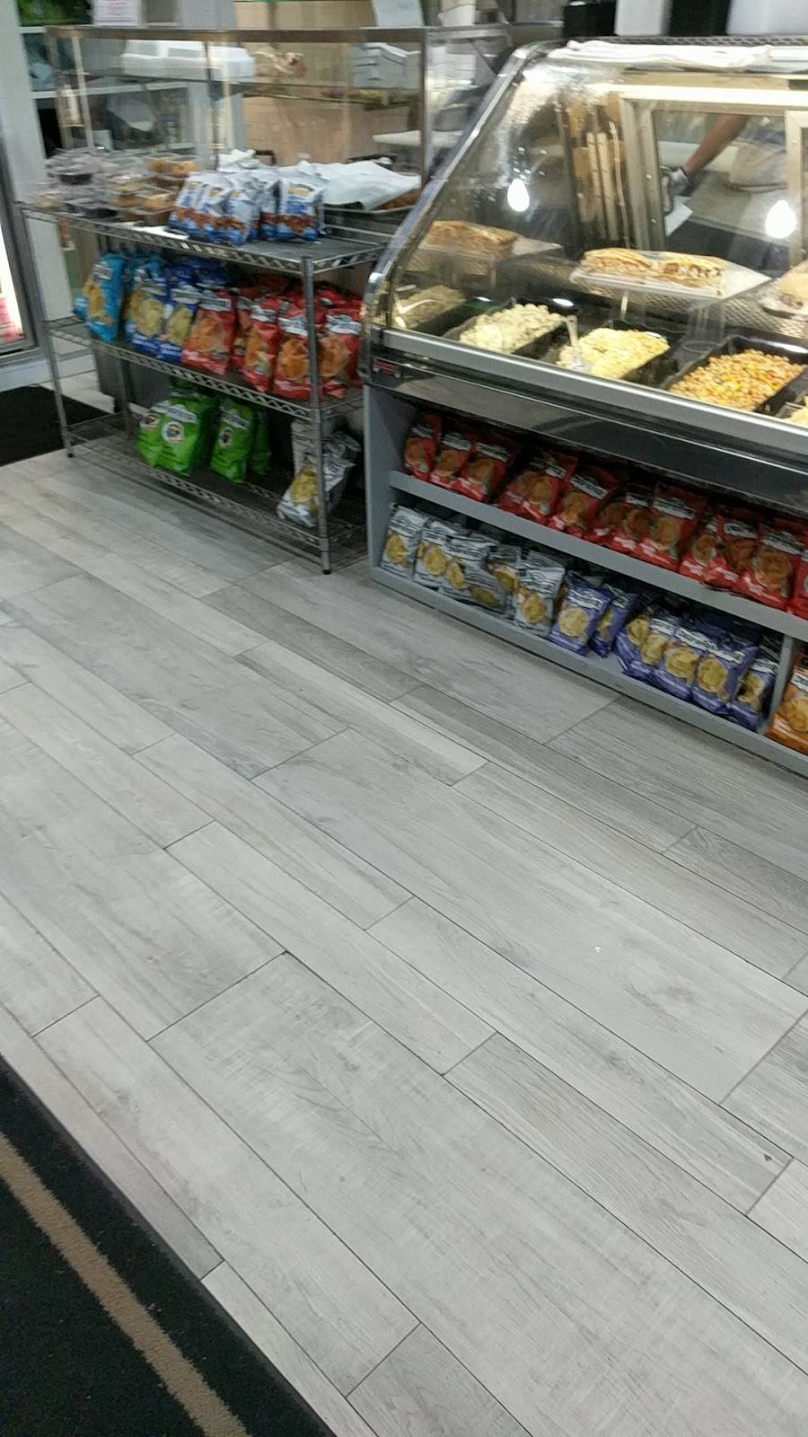 Fresco Pizza & Deli | restaurant | 623 NY-27A, Southampton, NY 11968, USA | 6312831774 OR +1 631-283-1774