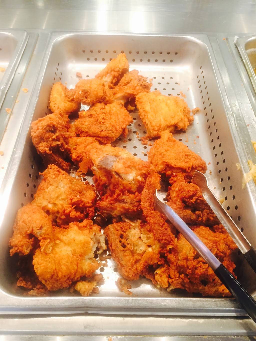 KFC | restaurant | 2513 Preston Hwy, Louisville, KY 40217, USA | 5026362828 OR +1 502-636-2828