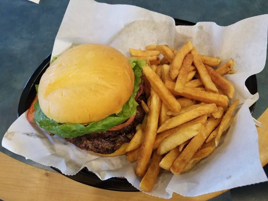 Island Subs & Burgers | restaurant | 2752 Woodlawn Dr, Honolulu, HI 96822, USA | 8089882685 OR +1 808-988-2685