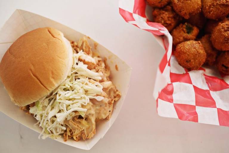 Daddy Bobs Barbeque | restaurant | 333 N Raleigh St E, Angier, NC 27501, USA | 9192759445 OR +1 919-275-9445