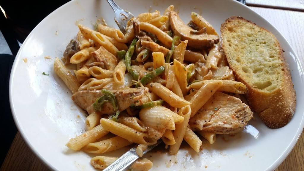 Cadillac Ranch | restaurant | 186 Fleet St, Oxon Hill, MD 20745, USA | 3018391100 OR +1 301-839-1100