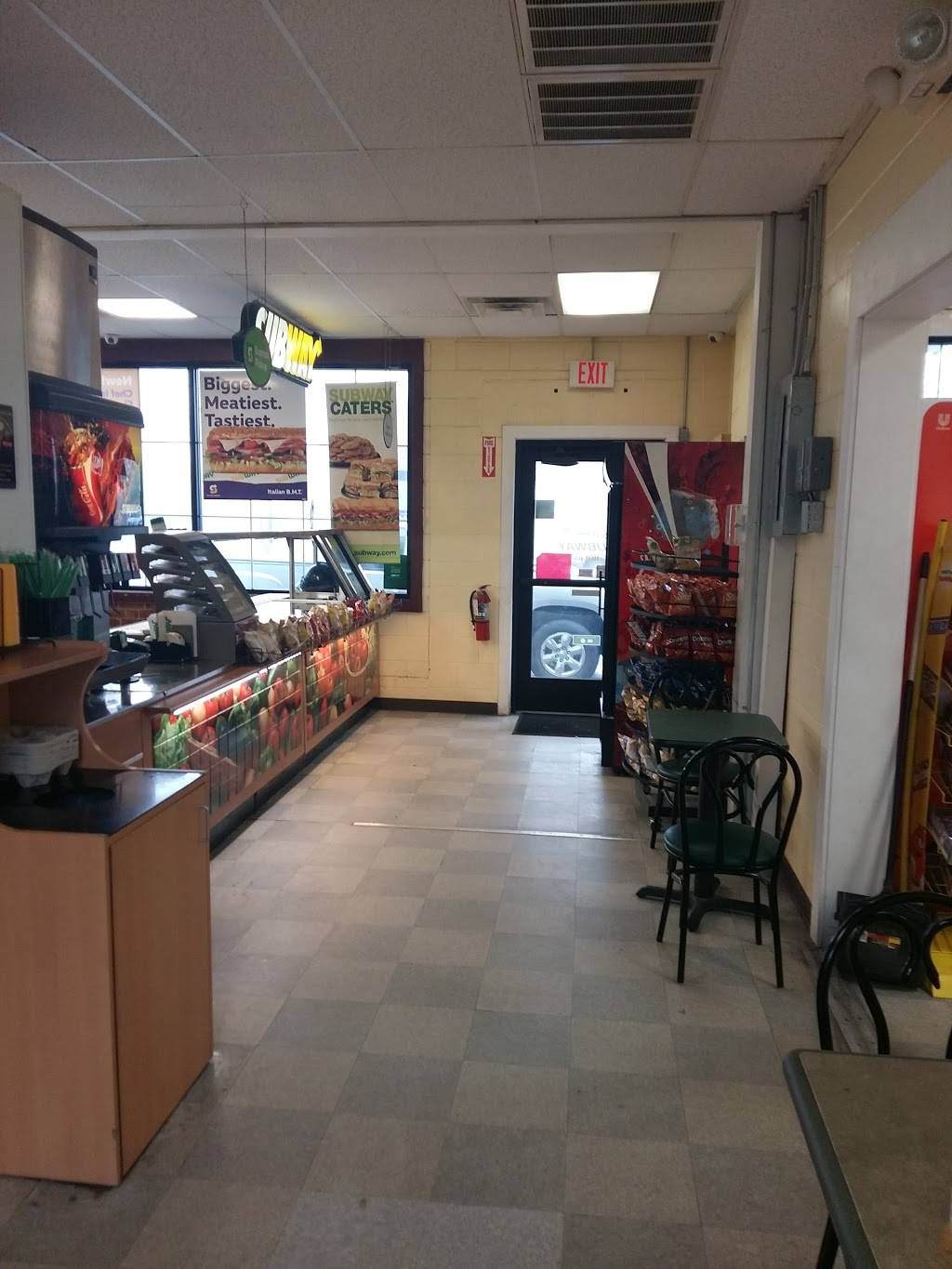 Subway | restaurant | 384 Main St, New London, NH 03257, USA | 6035266130 OR +1 603-526-6130