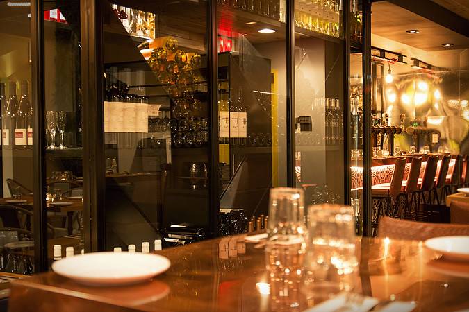 Pub Le Charlotte | restaurant | 109 Rue Lansdowne, Saint-Bruno-de-Montarville, QC J3V 5N1, Canada | 4506901550 OR +1 450-690-1550