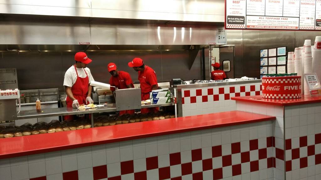 Five Guys | meal takeaway | 22641 Gratiot Ave, Eastpointe, MI 48021, USA | 5867733483 OR +1 586-773-3483