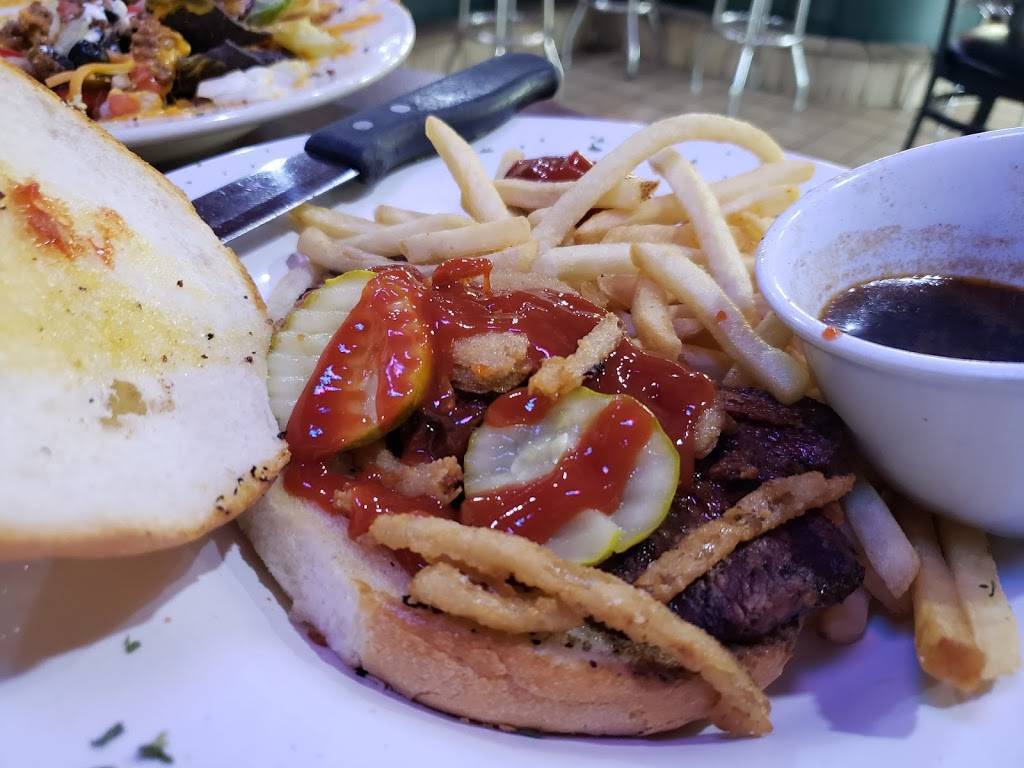 Willie Beamons | restaurant | 2590 County Rd II, Neenah, WI 54956, USA | 9209670391 OR +1 920-967-0391