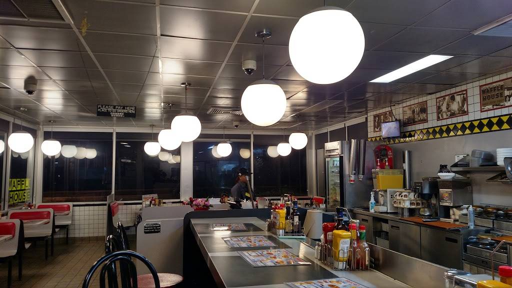 Waffle House | meal takeaway | 1039 Space Center Dr, Colorado Springs, CO 80915, USA | 7196380316 OR +1 719-638-0316