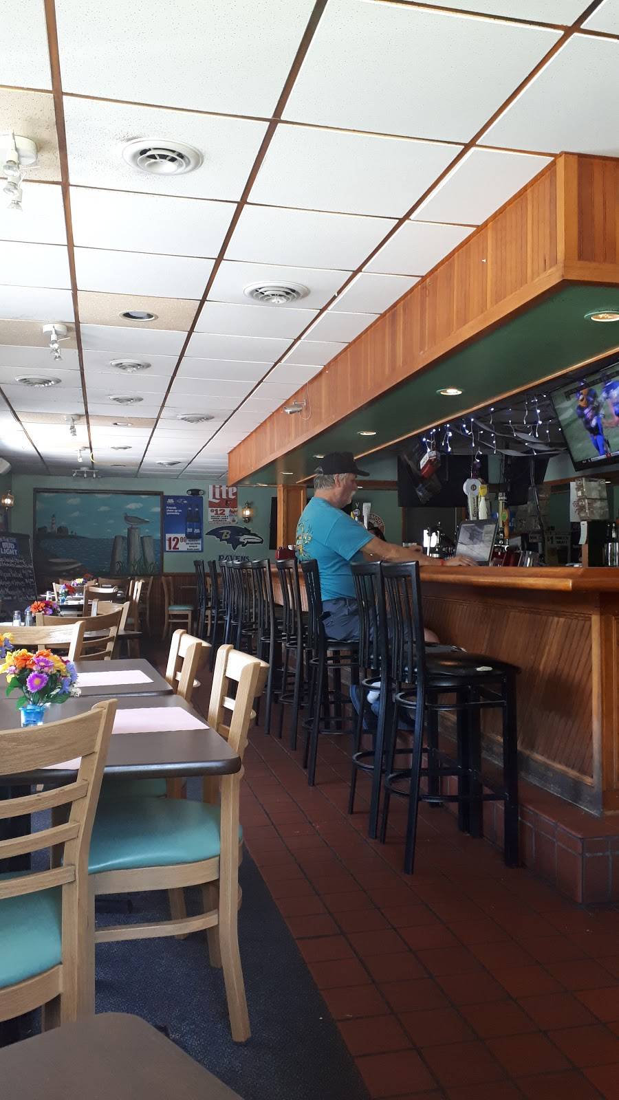 Johanns Restaurant & Lounge | restaurant | 1006 Back River Neck Rd, Essex, MD 21221, USA | 4105740533 OR +1 410-574-0533