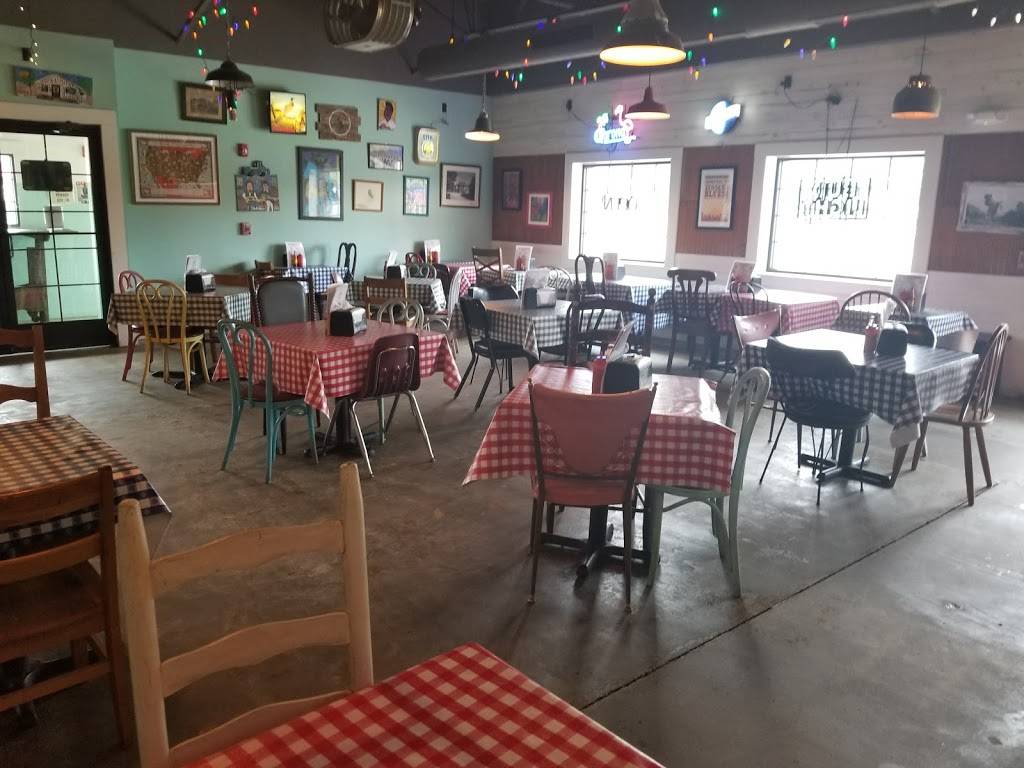 Guss World Famous Fried Chicken | restaurant | 5810 Greenbelt Rd, Greenbelt, MD 20770, USA | 2409655821 OR +1 240-965-5821