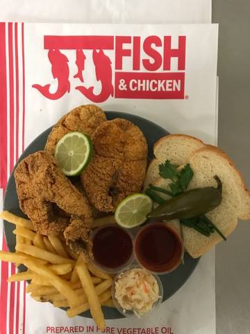 J&J Fish and Chicken | restaurant | 5050 Broadway, Gary, IN 46408, USA | 2198847000 OR +1 219-884-7000