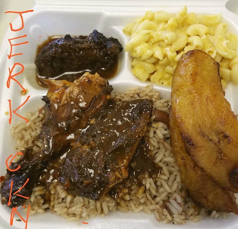 Carnival Jamerican Eats | restaurant | 5616 Redan Rd, Stone Mountain, GA 30088, USA | 4044381514 OR +1 404-438-1514