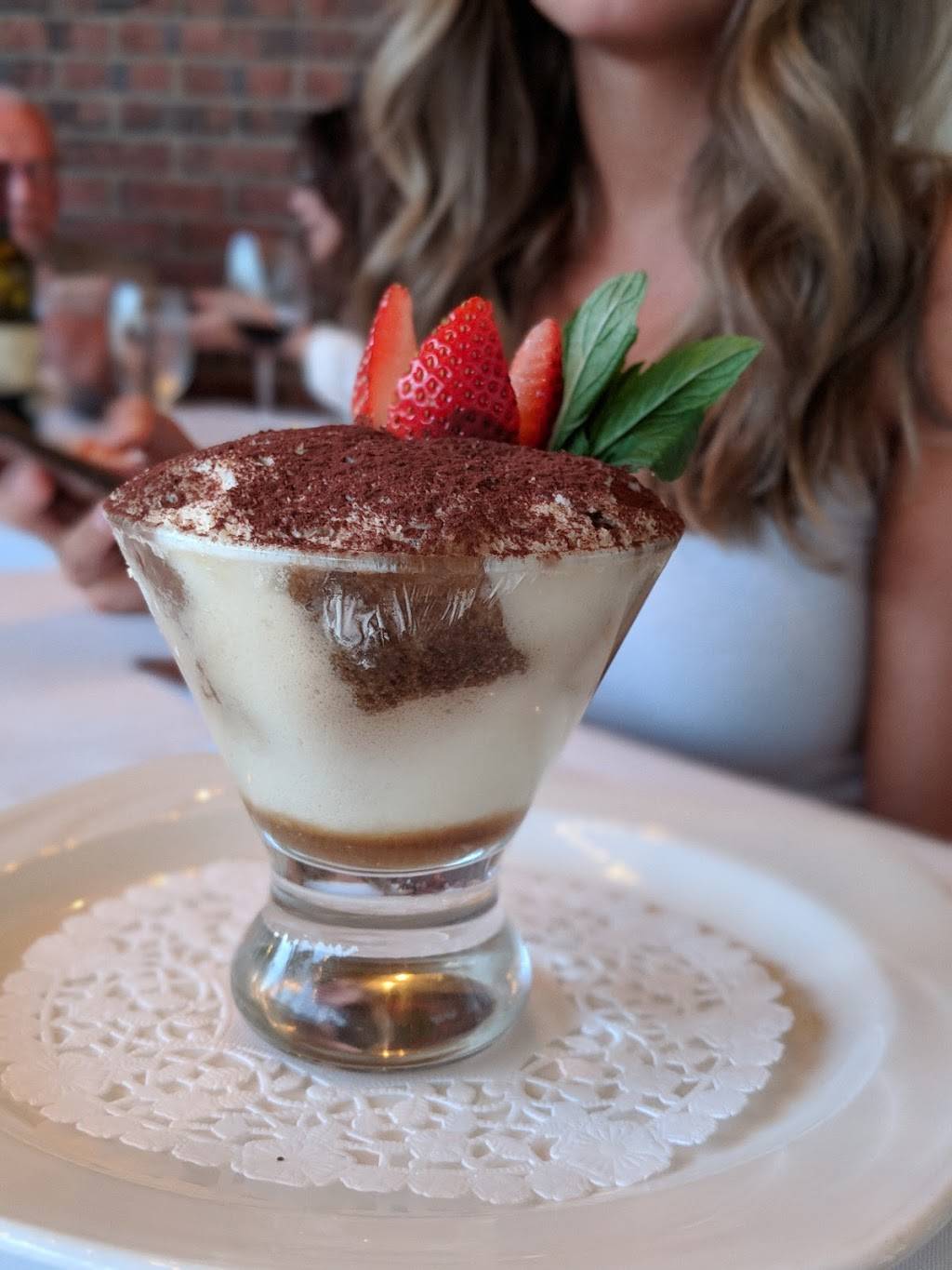 La Serenata Restaurant | restaurant | 53 Boulevard Brunswick, Dollard-des-Ormeaux, QC H9B 1P7, Canada | 5146841321 OR +1 514-684-1321