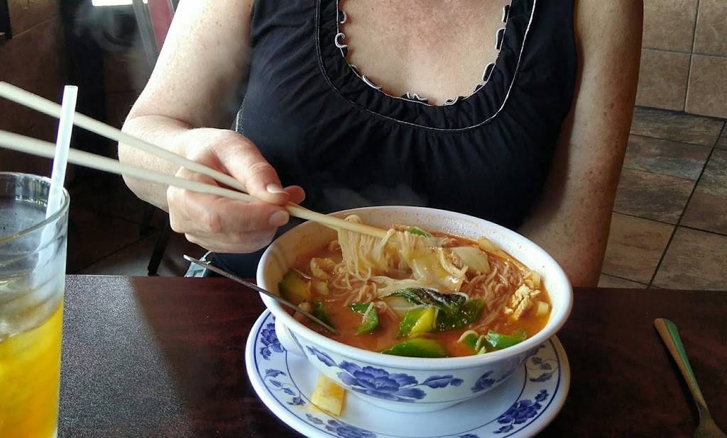 Phnom Penh Restaurant | restaurant | 27080 Lorain Rd, North Olmsted, OH 44070, USA | 2162510210 OR +1 216-251-0210