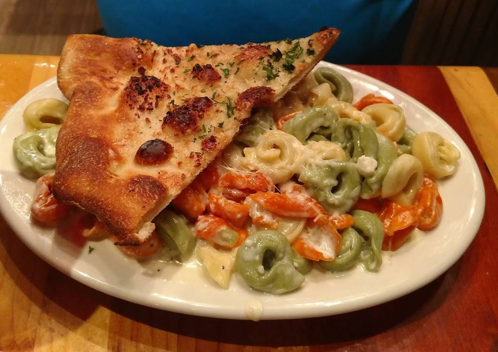 Main Street Pizza & Noodle | restaurant | 530 Main St, Park City, UT 84060, USA | 4356458878 OR +1 435-645-8878