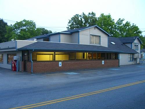 Beas Restaurant | restaurant | 4500 Dodds Ave, Chattanooga, TN 37407, USA | 4238673618 OR +1 423-867-3618