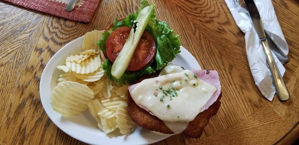 Berliner Kindl German Restaurant | restaurant | 121 Broadway Ave, Black Mountain, NC 28711, USA | 8286695255 OR +1 828-669-5255