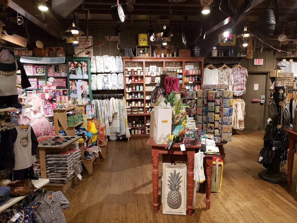 Cracker Barrel Old Country Store | restaurant | 2550 Peters Rd, Fort Pierce, FL 34945, USA | 7725959393 OR +1 772-595-9393