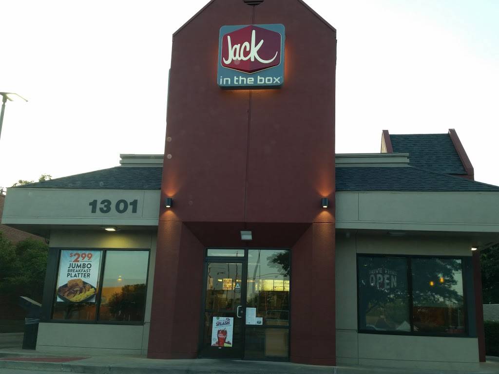 Jack in the Box | restaurant | 1301 N Hampton Rd, Dallas, TX 75208, USA | 2149411484 OR +1 214-941-1484