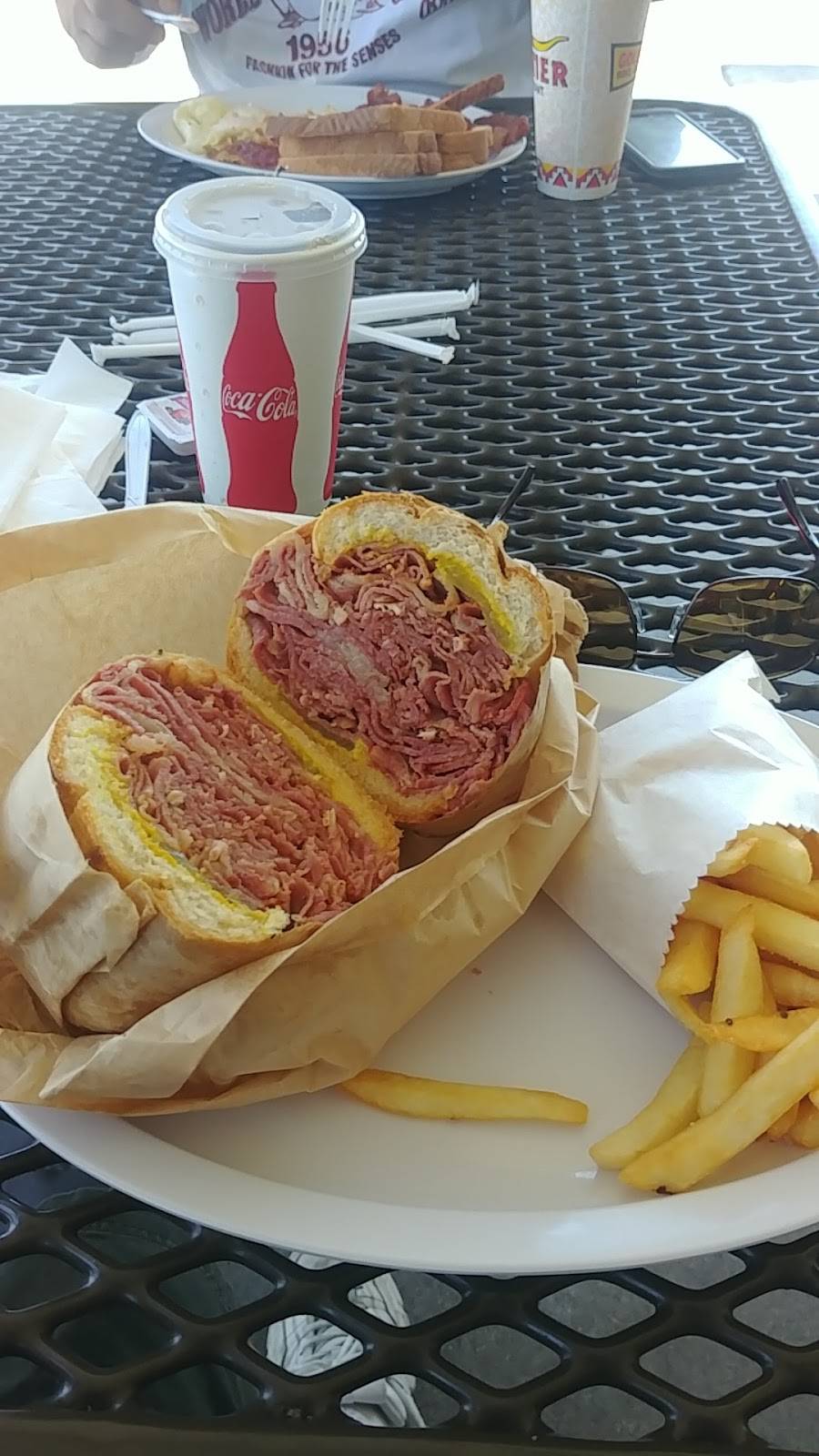 J B Burgers | restaurant | 5718 Gage Ave, Bell Gardens, CA 90201, USA | 3237733411 OR +1 323-773-3411