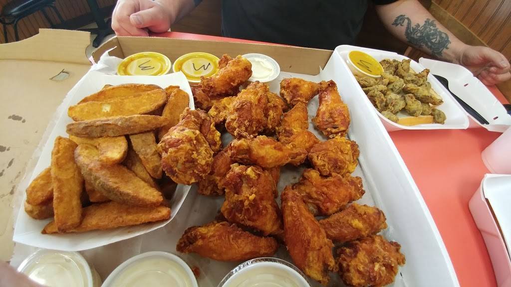 Sals Birdland Restaurant | restaurant | 309 East Ridge Road, Rochester, NY 14621, USA | 5855444171 OR +1 585-544-4171