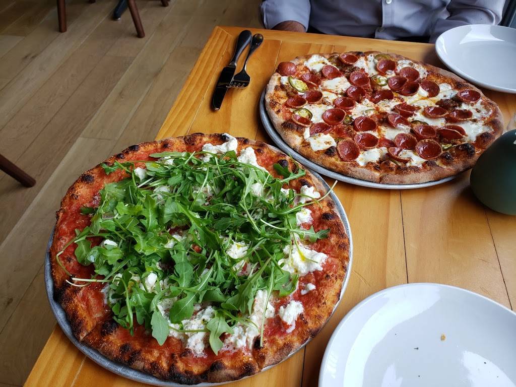 Beebes | restaurant | 38-28 27th St, Queens, NY 11101, USA | 7182082895 OR +1 718-208-2895