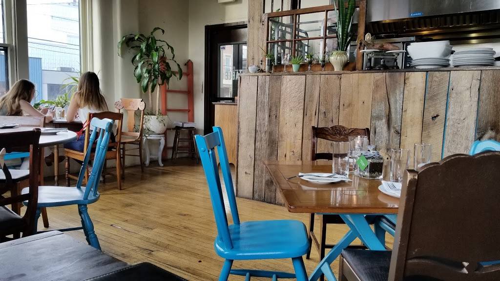 The Table | restaurant | 21 E 5th Ave #101, Columbus, OH 43201, USA | 6142914555 OR +1 614-291-4555