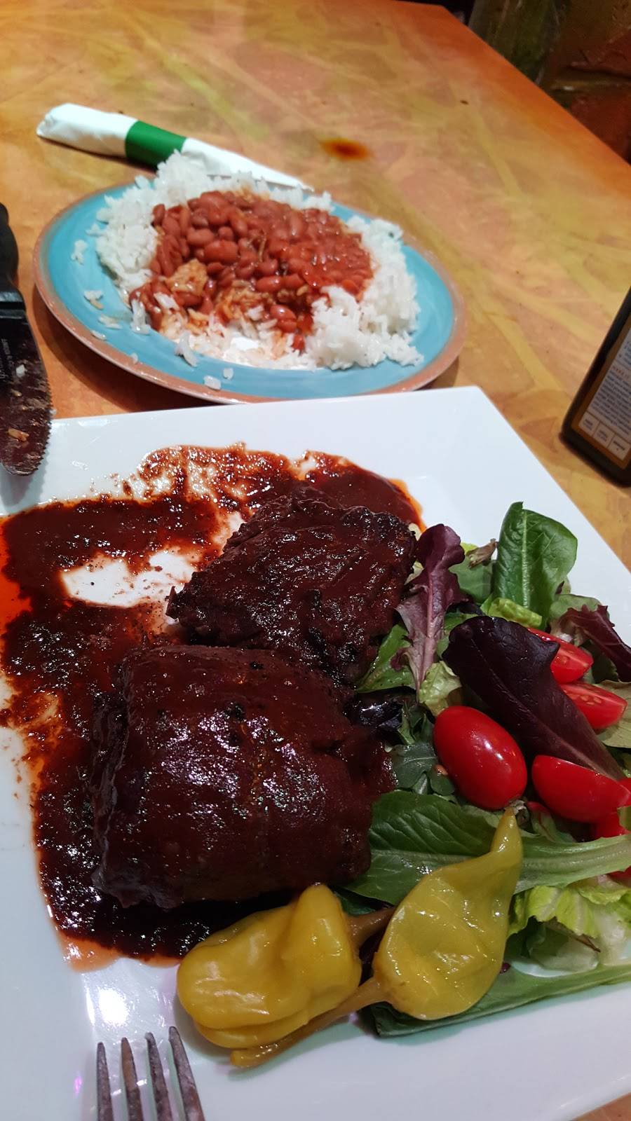 El Emperador Elias | restaurant | 274 Broadway, Brooklyn, NY 11211, USA | 7183887784 OR +1 718-388-7784