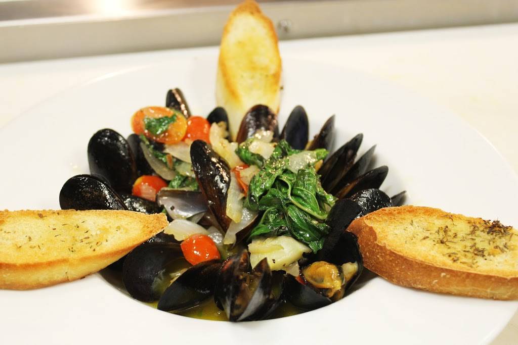 Leones Italian | restaurant | 455 Granby St, Norfolk, VA 23510, USA | 7576241455 OR +1 757-624-1455