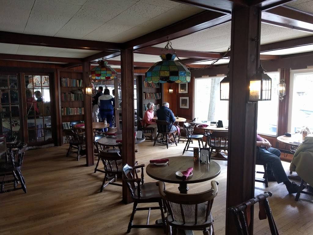 Backwater Grille | restaurant | 42 Queechy Lake Dr, Canaan, NY 12029, USA | 5187810199 OR +1 518-781-0199