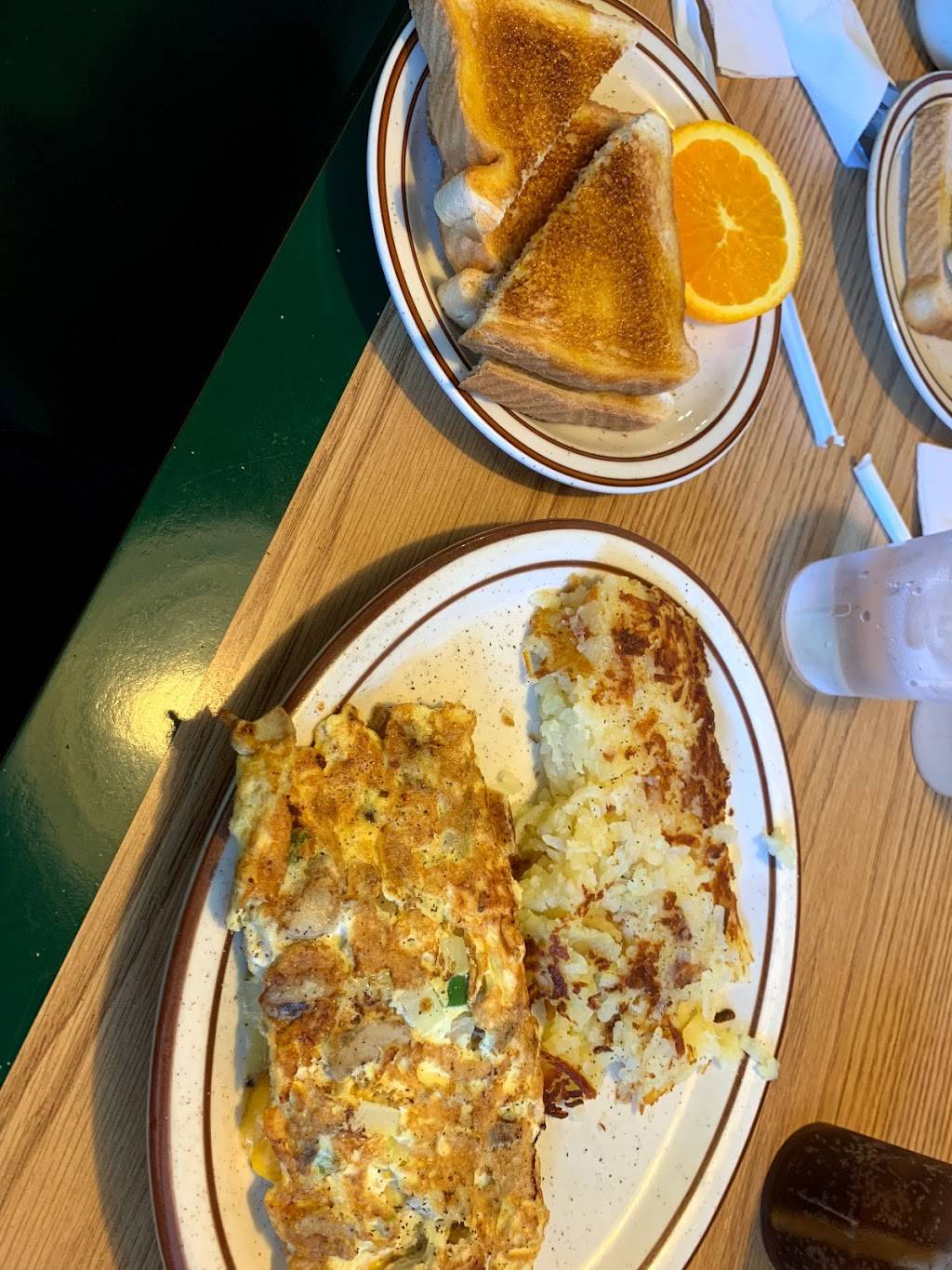 Andarys Grill | restaurant | 20658 Hall Rd, Clinton Twp, MI 48038, USA | 5869549380 OR +1 586-954-9380