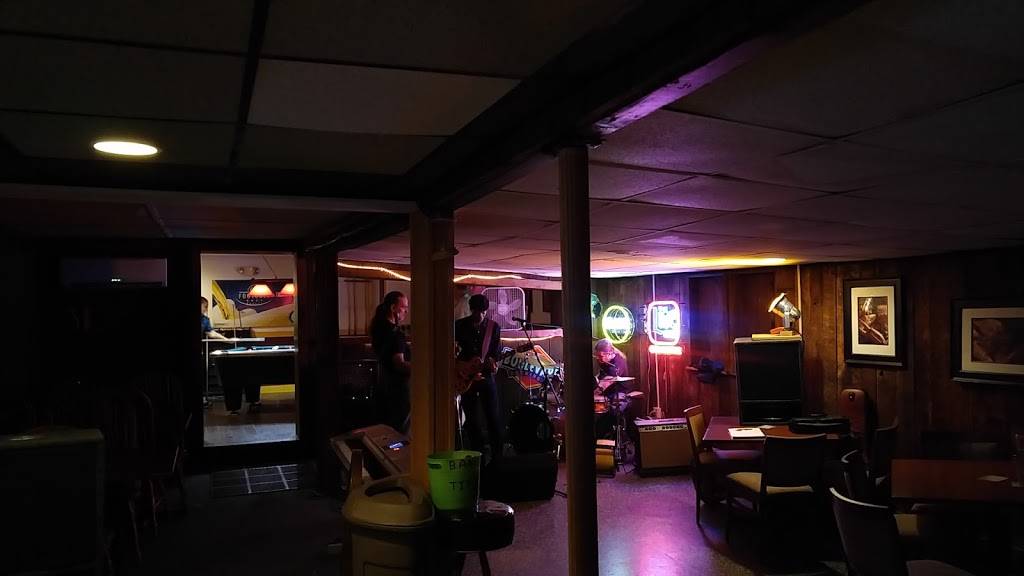 Blairs | restaurant | 726 Londontown Rd, Edgewater, MD 21037, USA | 4109569799 OR +1 410-956-9799