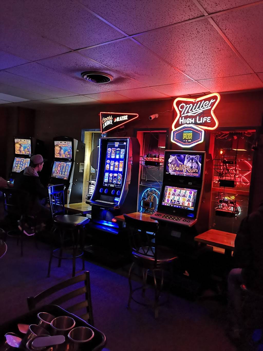 CLAUDIAS Sports Pub and Grill | restaurant | 3006 SE Hawthorne Blvd, Portland, OR 97214, USA | 5032321744 OR +1 503-232-1744